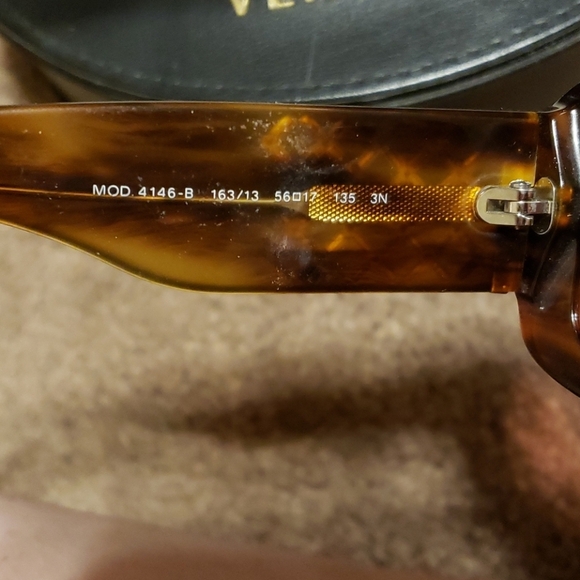 3 pair Versace sunglasses 🕶  with cases!! - Picture 11 of 13